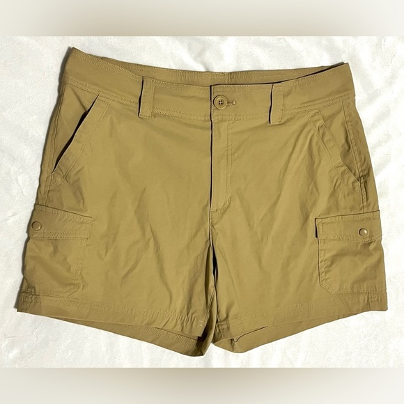 Eddie Bauer Women's Tan Cargo Nylon/Spandex  Shorts Multiple Pockets Size 10 - Picture 1 of 15